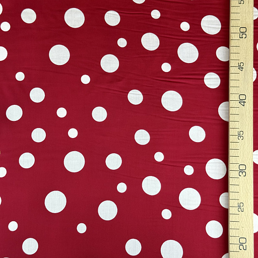 картинка Вискозный шелк "Горошек" крупный на бордовом фоне от интернет магазина