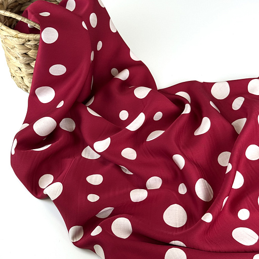 картинка Вискозный шелк "Горошек" крупный на бордовом фоне от интернет магазина