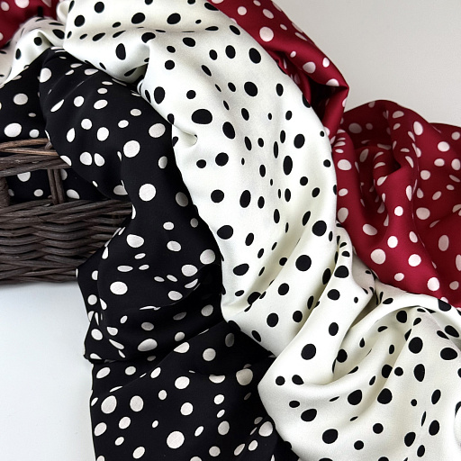 картинка Вискозный шелк "Горошек" мелкий на черном фоне от интернет магазина