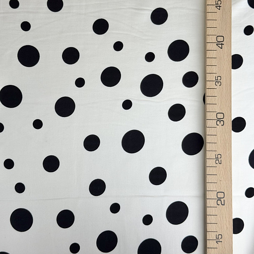 картинка Вискозный шелк "Горошек" крупный на фоне айвори от интернет магазина