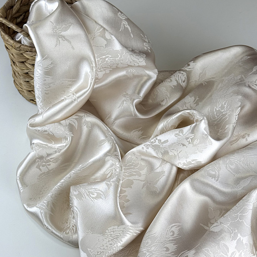 картинка Вискозный шелк жаккардовый "Императорский павлин" шампань от интернет магазина