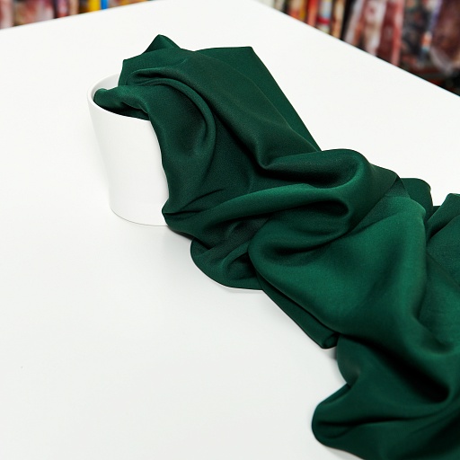 картинка Шелк вискозный цвет ЗЕЛЕНЫЙ от интернет магазина