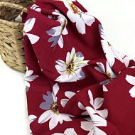 Штапель "Цветы" красный фон