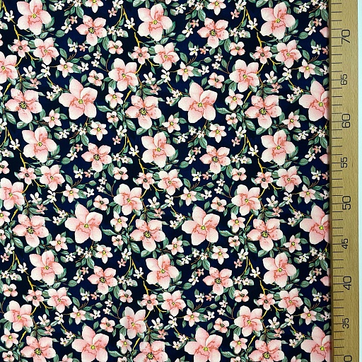 картинка Штапель "Розовое цветение" синий фон  от интернет магазина